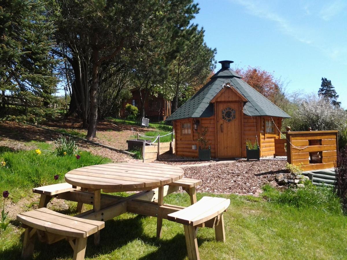 Tudor Lodge With Pool & Bbq Cabin Liskeard Εξωτερικό φωτογραφία