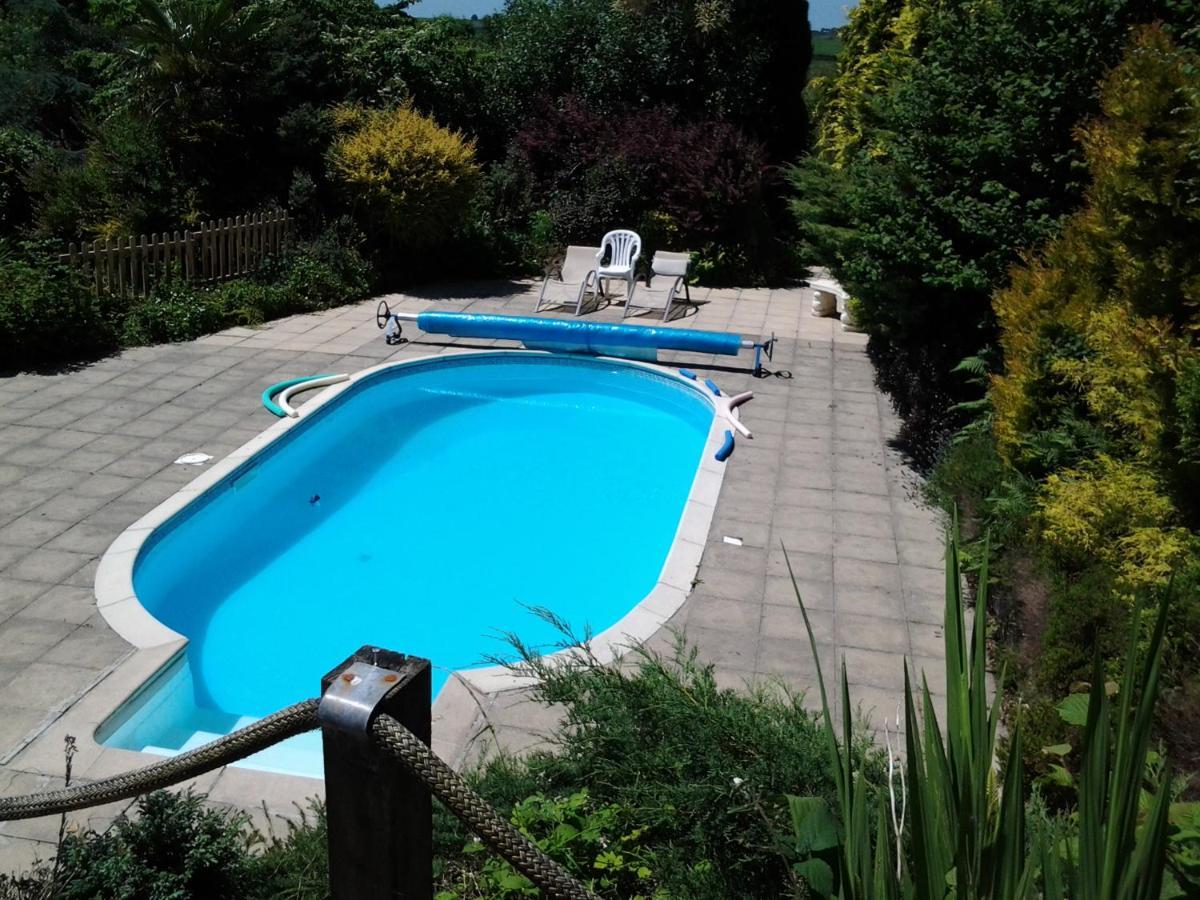 Tudor Lodge With Pool & Bbq Cabin Liskeard Εξωτερικό φωτογραφία