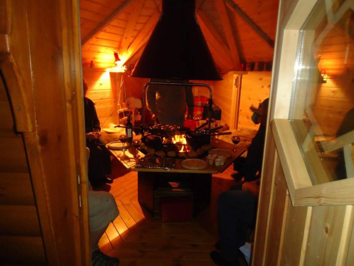 Tudor Lodge With Pool & Bbq Cabin Liskeard Εξωτερικό φωτογραφία