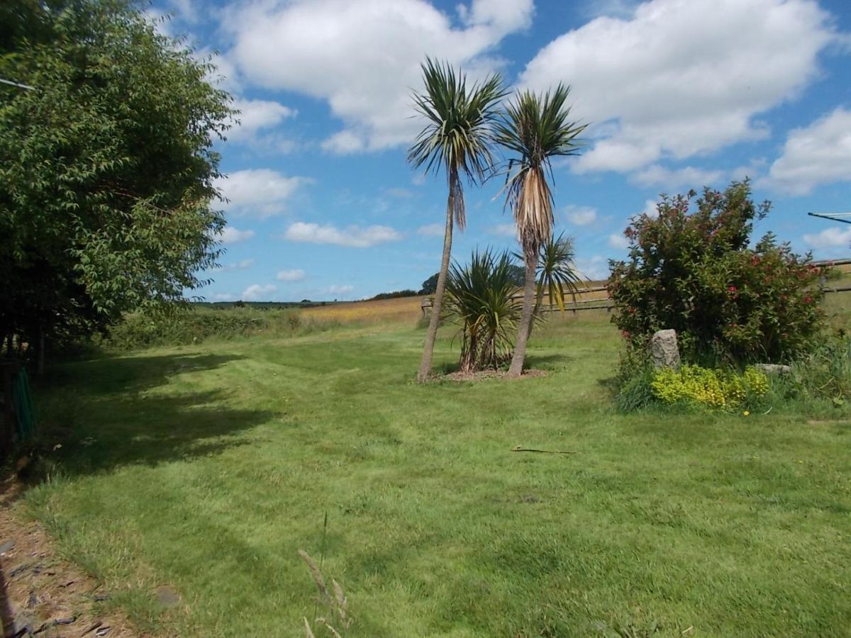 Tudor Lodge With Pool & Bbq Cabin Liskeard Εξωτερικό φωτογραφία