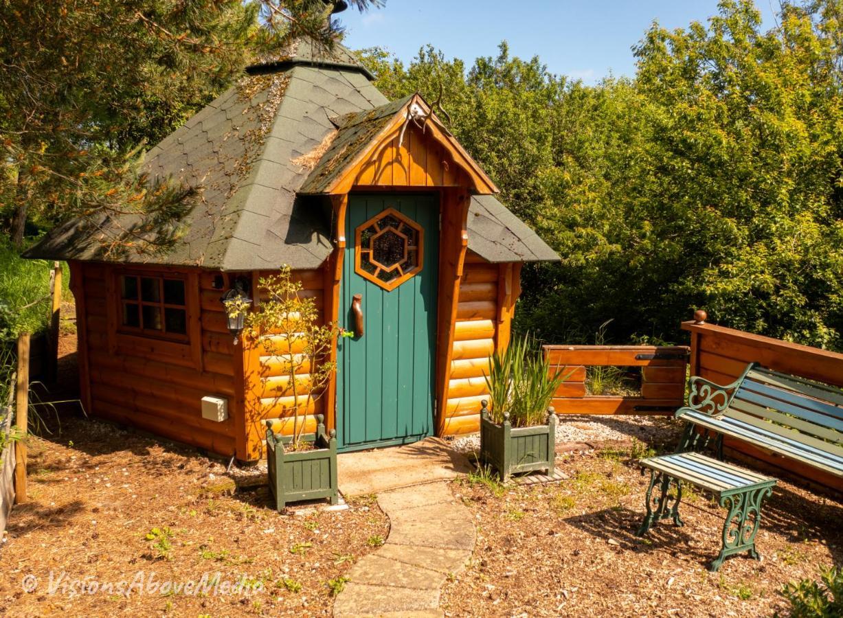 Tudor Lodge With Pool & Bbq Cabin Liskeard Εξωτερικό φωτογραφία
