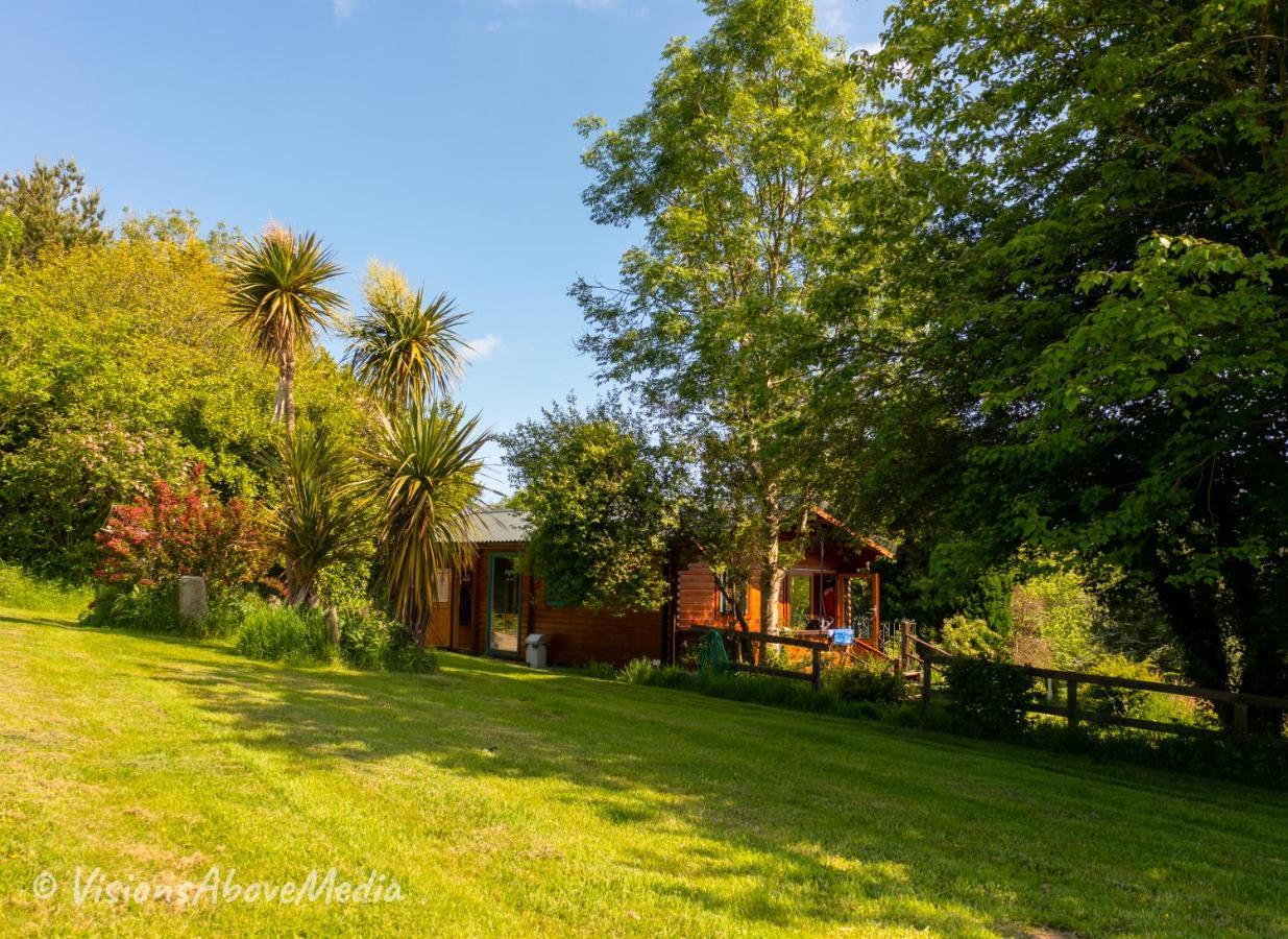 Tudor Lodge With Pool & Bbq Cabin Liskeard Εξωτερικό φωτογραφία