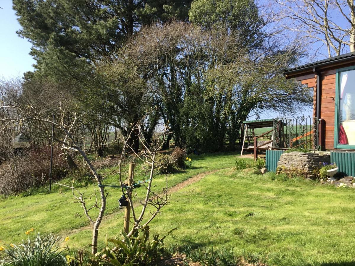 Tudor Lodge With Pool & Bbq Cabin Liskeard Εξωτερικό φωτογραφία
